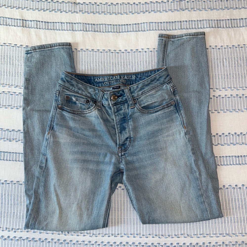 American Eagle Outfitters Women’s Vintage Hi-Rise Jeans